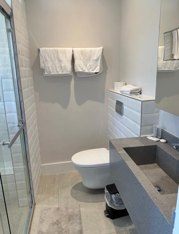 1 Bedroom Property for Sale in Sea Point Western Cape
